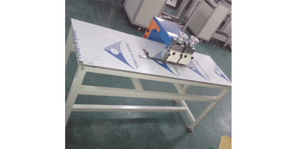 在線曲線分板機自動換刀系統(tǒng)及吸塵系統(tǒng)