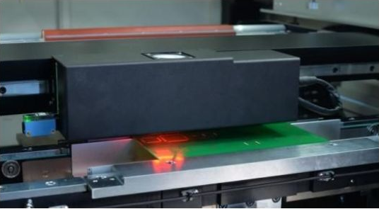 全自動(dòng)視覺(jué)印刷機(jī)(圖1)